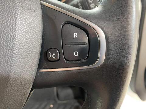 Renault Clio 1.2 16V Dynamique Nav Hatchback 5dr Petrol Manual Euro 6 (75 ps) - U16233