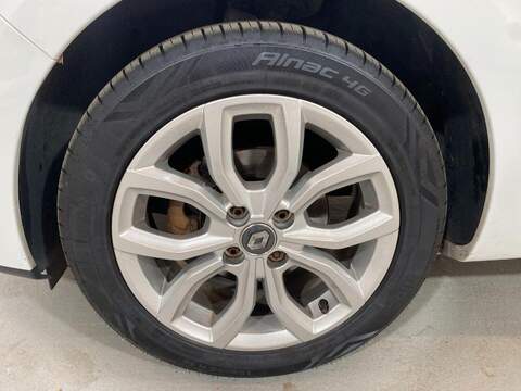 Renault Clio 1.2 16V Dynamique Nav Hatchback 5dr Petrol Manual Euro 6 (75 ps) - U16233
