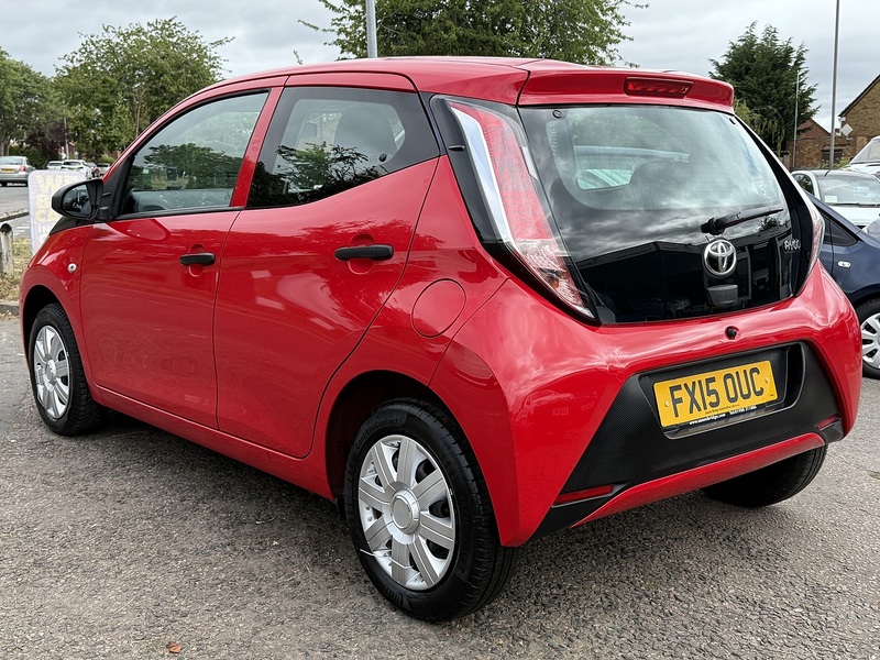 Toyota AYGO VVT-i x - U119