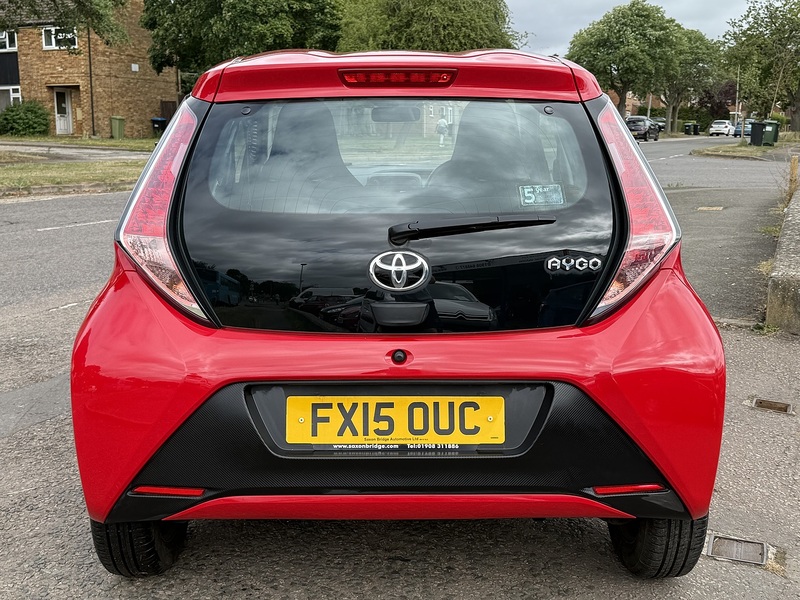 Toyota AYGO VVT-i x - U119