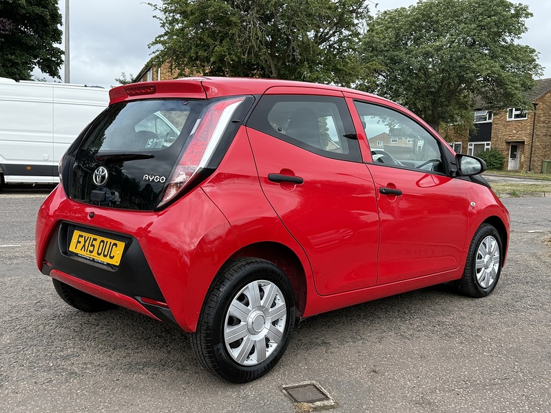 Toyota AYGO VVT-i x - U119