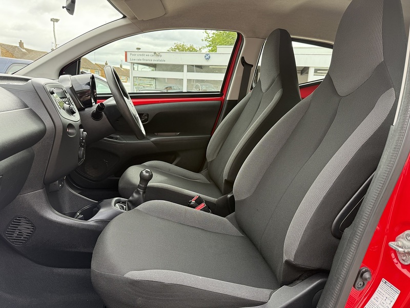 Toyota AYGO VVT-i x - U119