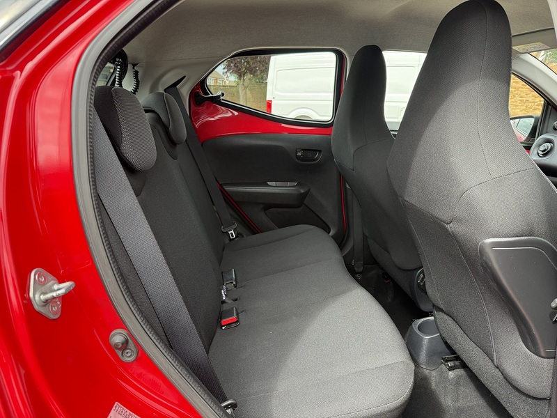 Toyota AYGO VVT-i x - U119