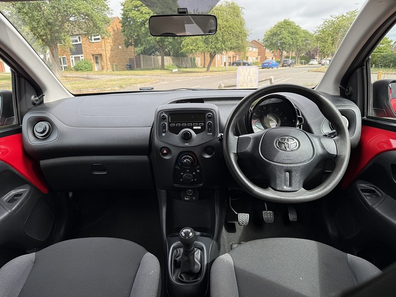 Toyota AYGO VVT-i x - U119