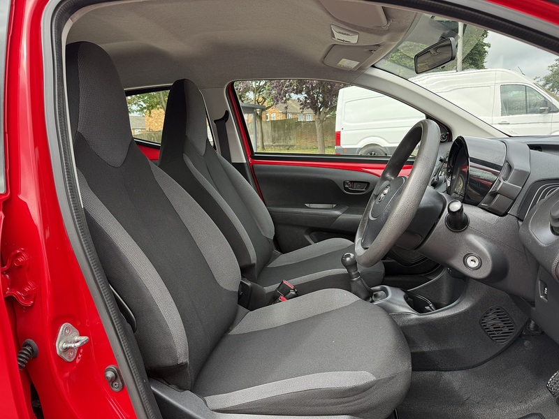 Toyota AYGO VVT-i x - U119