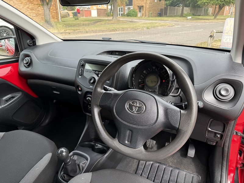 Toyota AYGO VVT-i x - U119