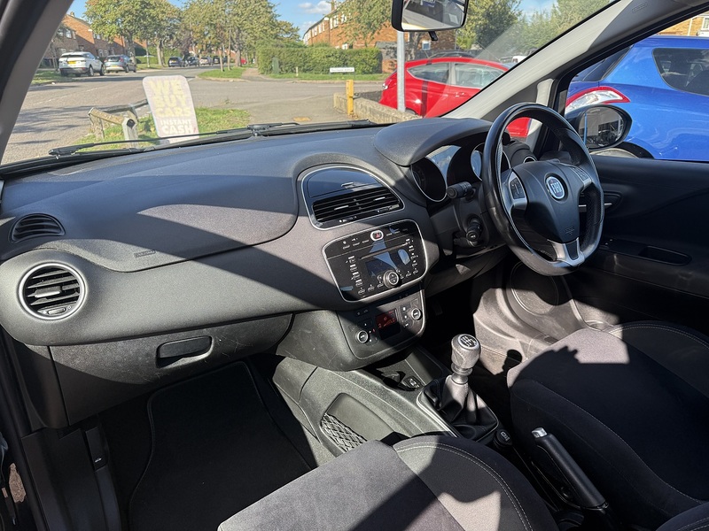 Fiat Punto GBT - U16