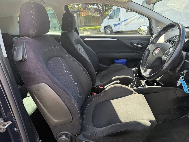 Fiat Punto GBT - U16