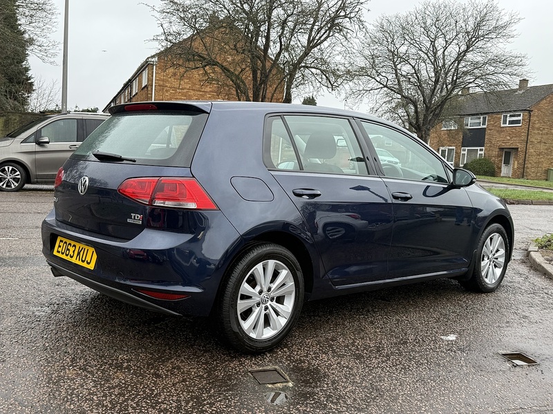 Volkswagen Golf TDI BlueMotion Tech SE - U174