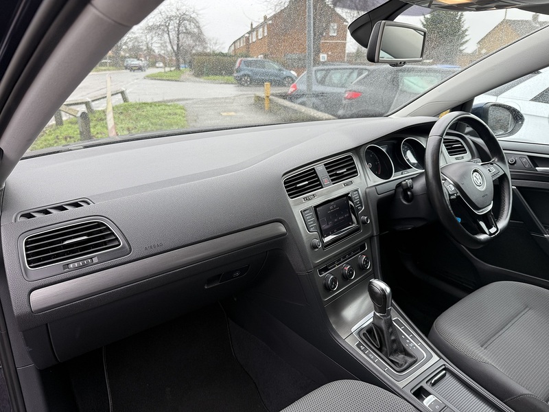 Volkswagen Golf TDI BlueMotion Tech SE - U174