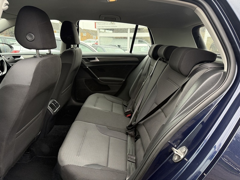 Volkswagen Golf TDI BlueMotion Tech SE - U174