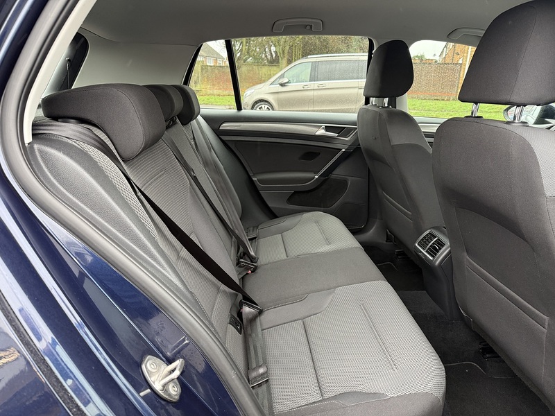 Volkswagen Golf TDI BlueMotion Tech SE - U174