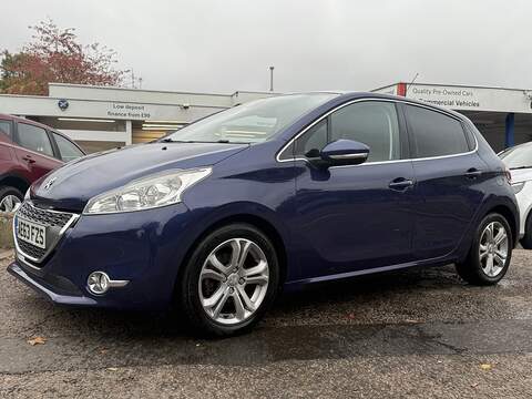Peugeot 208 1.6 CRDi Comfort Hatchback 5dr Diesel Manual Euro 4 (115 ps)
