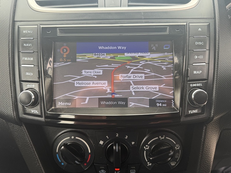 Suzuki Swift SZ3 - U200