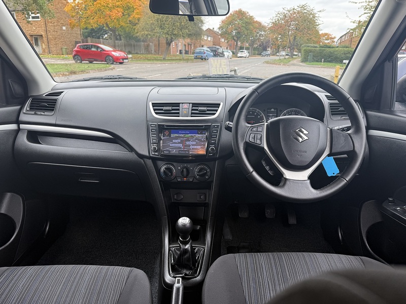 Suzuki Swift SZ3 - U200