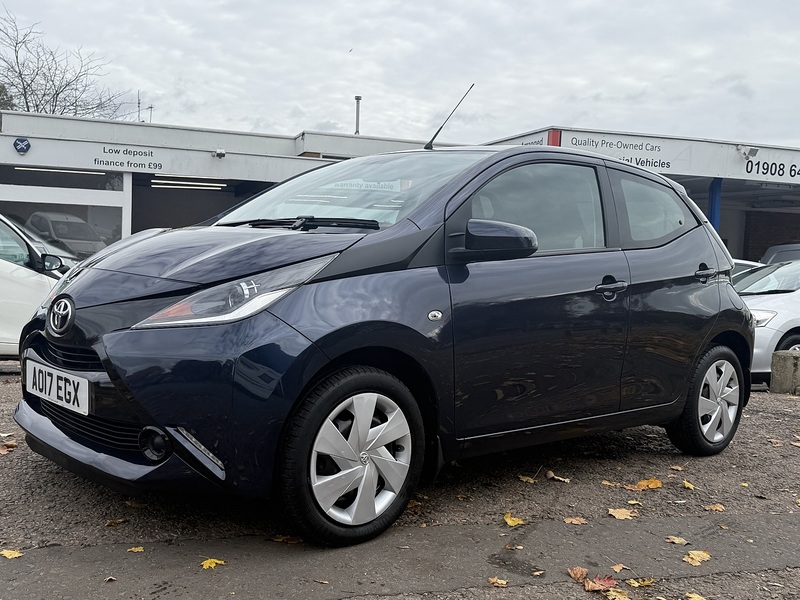 Toyota AYGO VVT-i x-play - U208