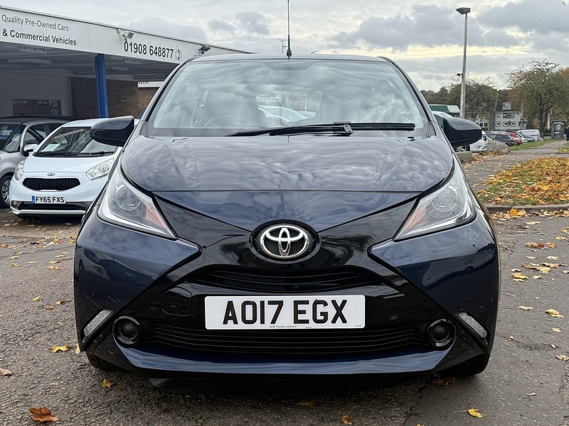 Toyota AYGO VVT-i x-play - U208