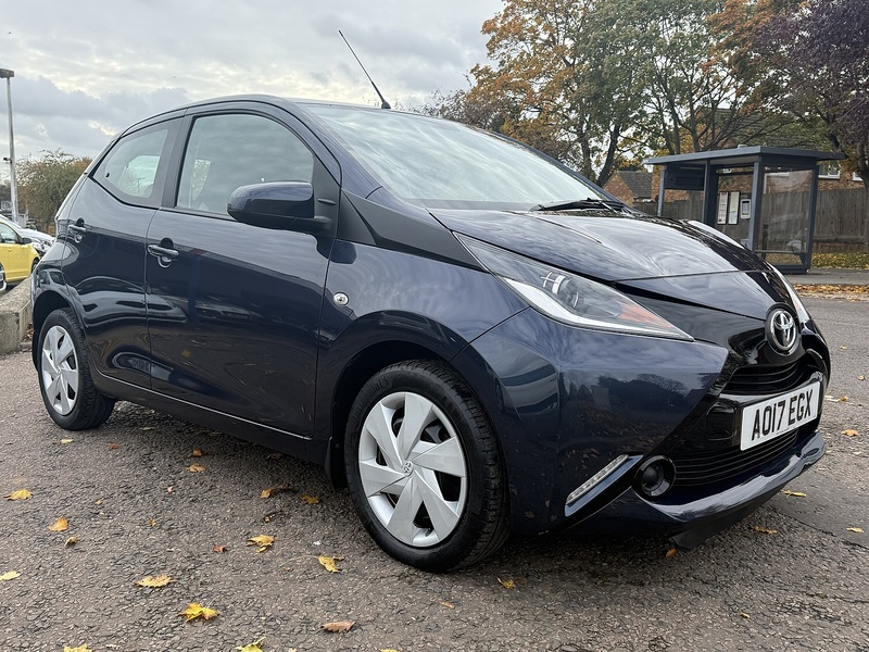 Toyota AYGO VVT-i x-play - U208