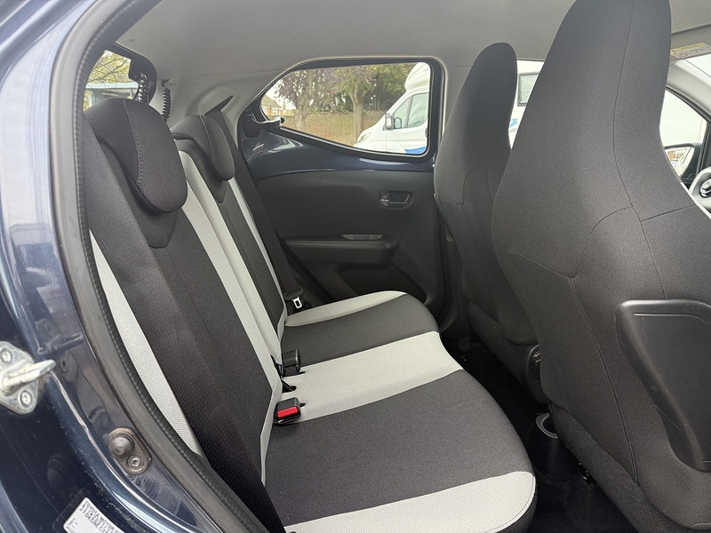 Toyota AYGO VVT-i x-play - U208