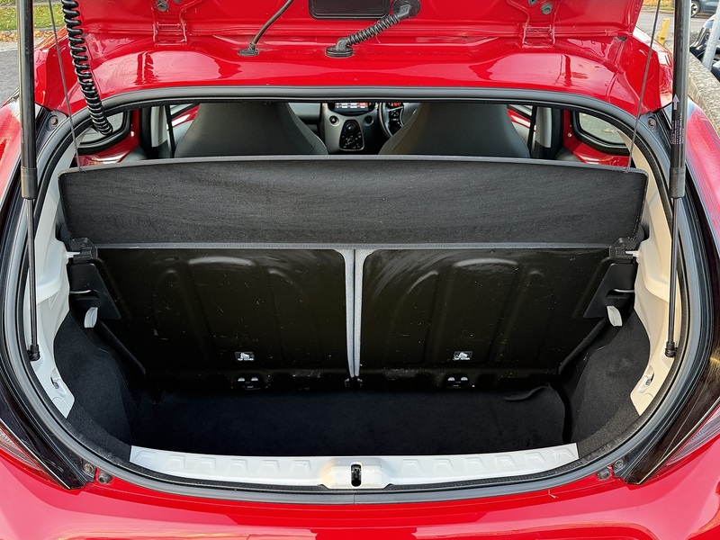 Toyota AYGO VVT-i x-play - U209