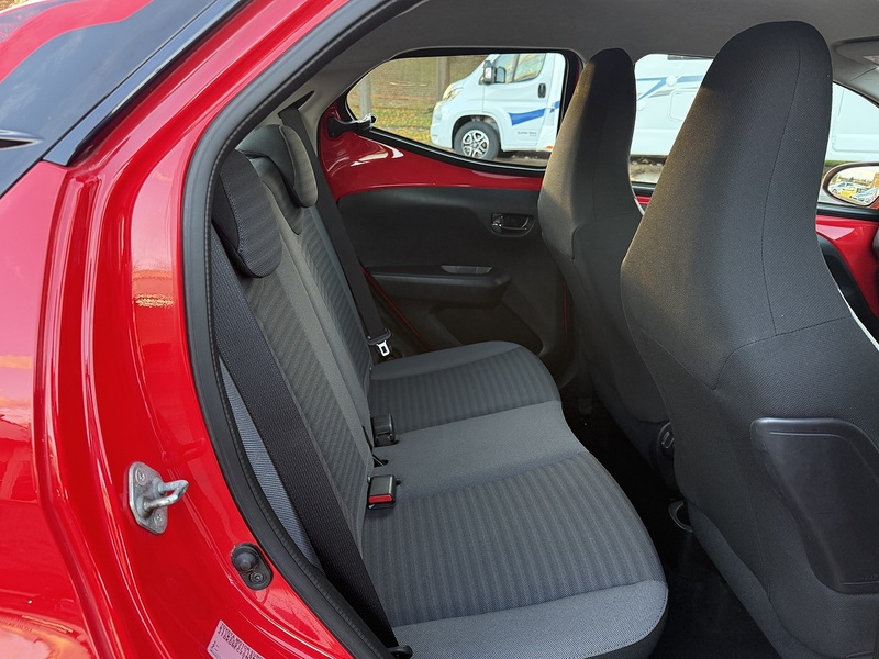 Toyota AYGO VVT-i x-play - U209