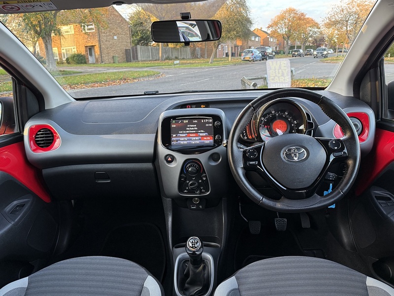 Toyota AYGO VVT-i x-play - U209