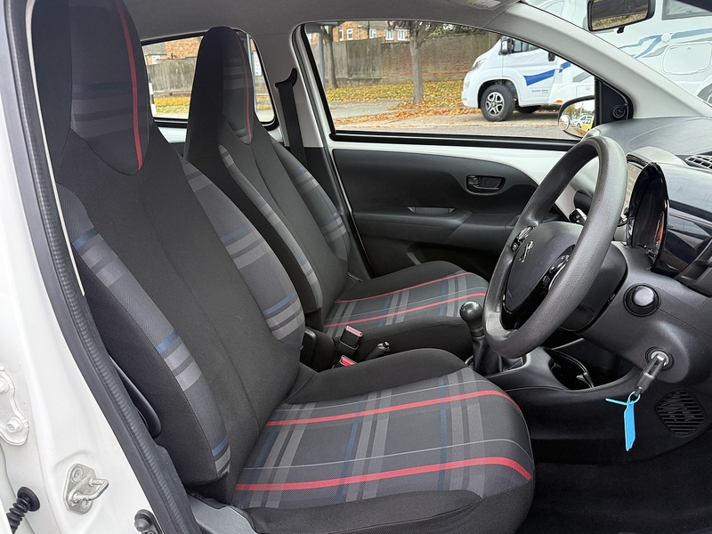 Peugeot 108 Active - U213