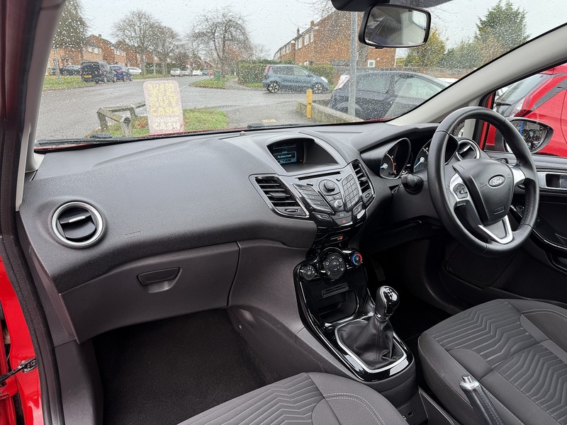 Ford Fiesta Zetec - U227