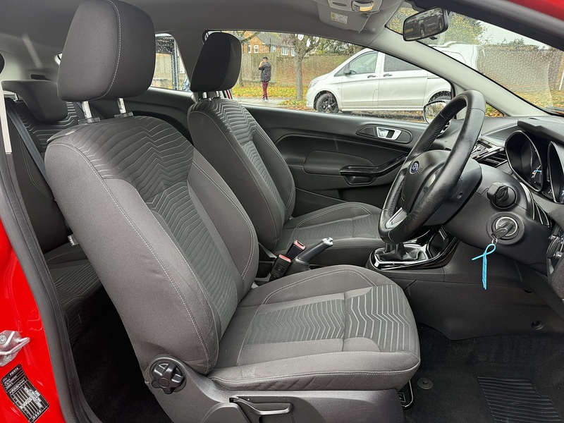 Ford Fiesta Zetec - U227