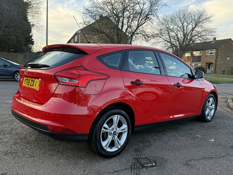 Ford Focus Studio - U269