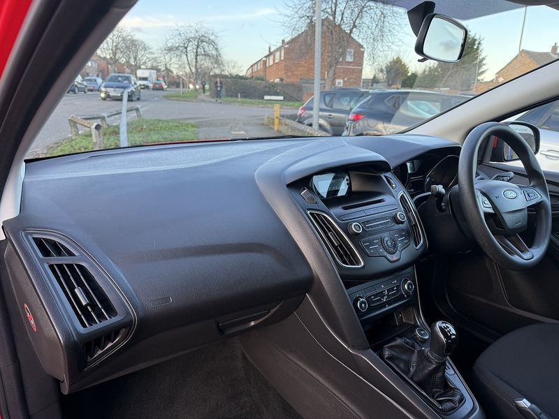 Ford Focus Studio - U269