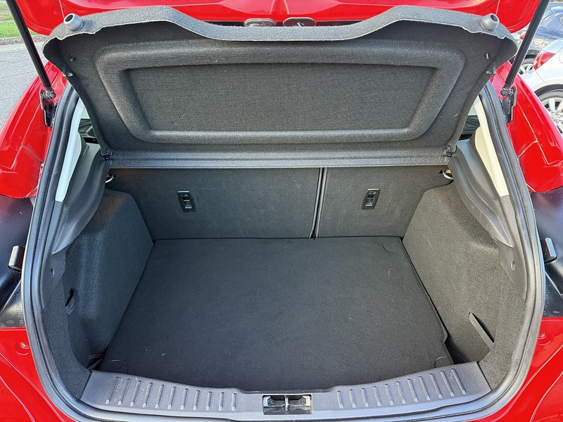 Ford Focus Studio - U269