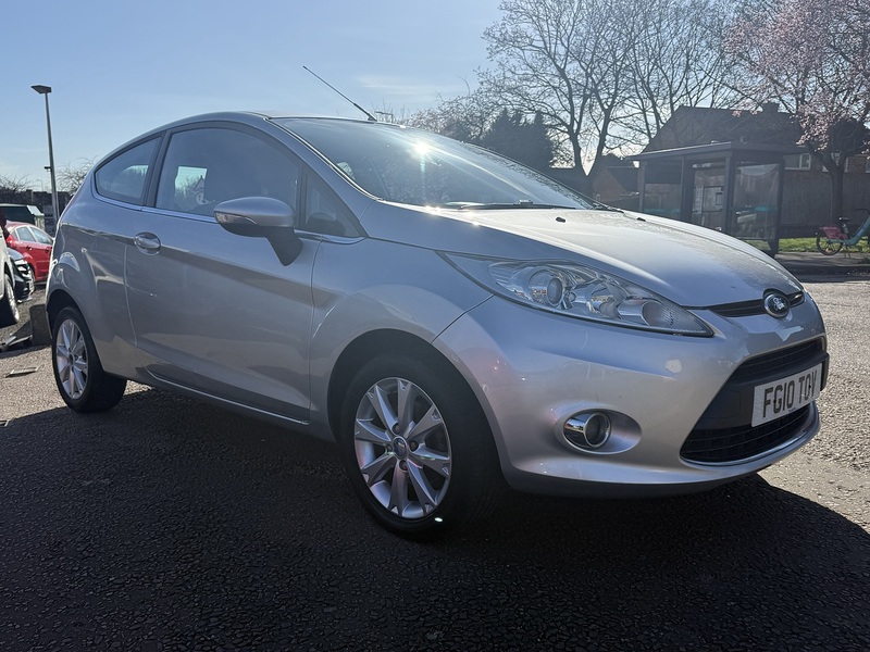 Ford Fiesta Zetec - U290