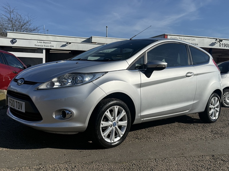 Ford Fiesta Zetec - U290