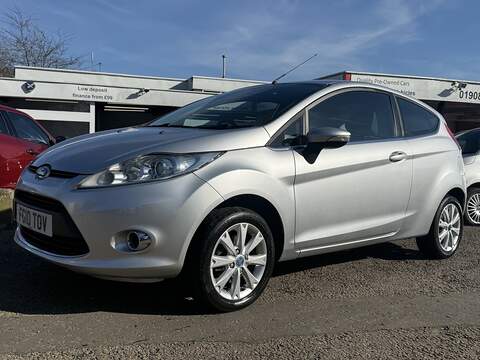 Ford Fiesta 1.6 TDI BlueMotion Tech SE Hatchback 5dr Diesel DSG Euro 5 (s/s) (105 ps)