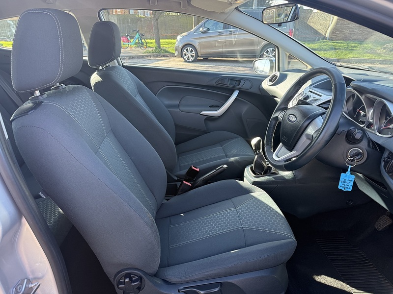 Ford Fiesta Zetec - U290