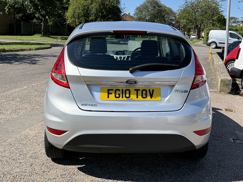 Ford Fiesta Zetec - U290
