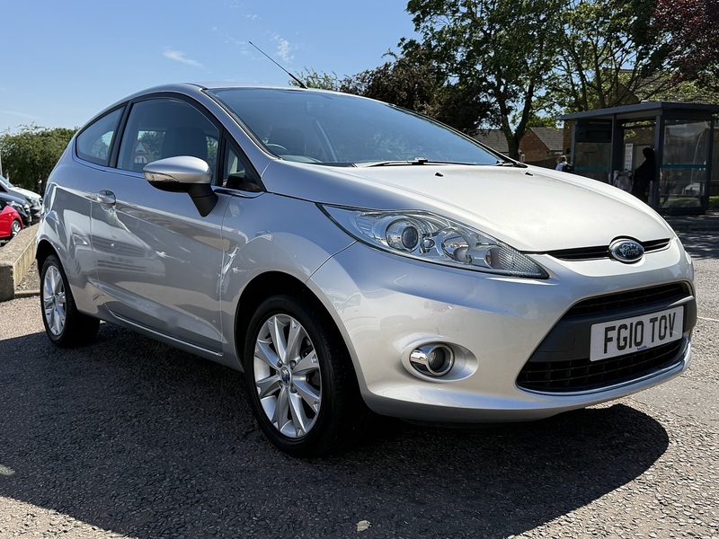 Ford Fiesta Zetec - U290