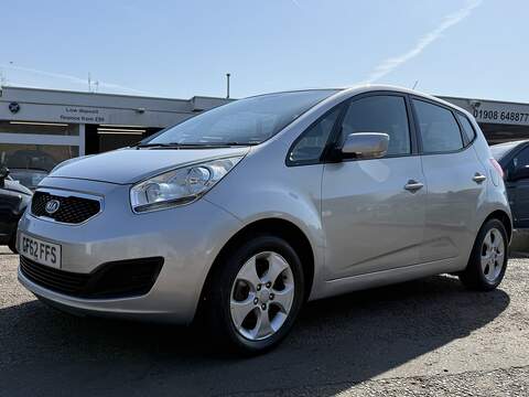 Kia Venga 1.6 Acenta SUV 5dr Petrol Manual Euro 5 (117 ps)