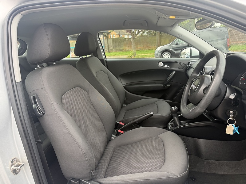 Audi A1 TDI SE - U316