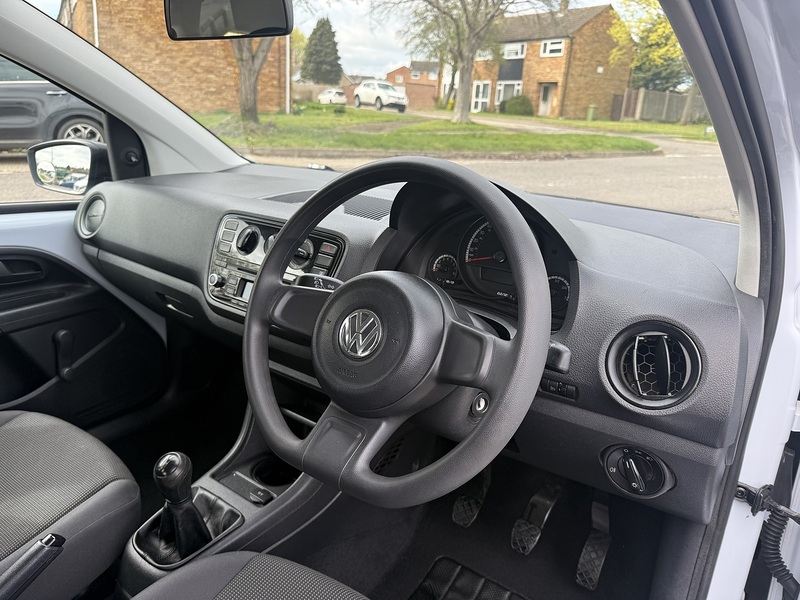 Volkswagen up! Take up! - U320