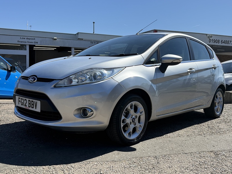Ford Fiesta Zetec - U325