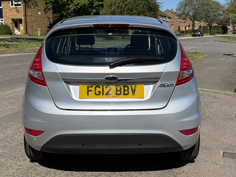 Ford Fiesta Zetec - U325