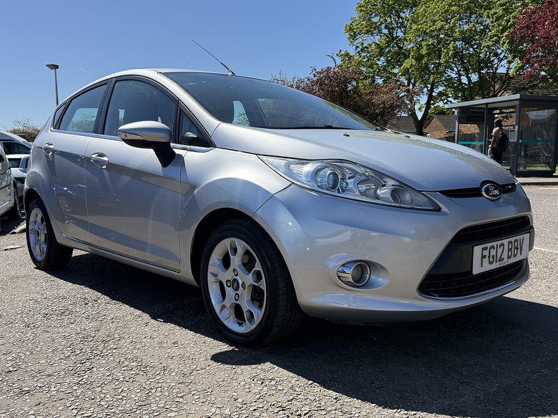 Ford Fiesta Zetec - U325