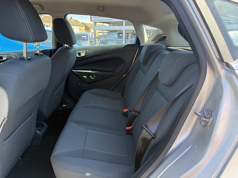 Ford Fiesta Zetec - U325