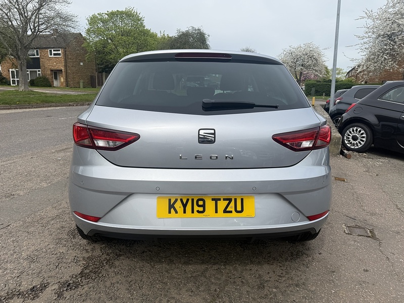 SEAT Leon TDI SE Dynamic - U327