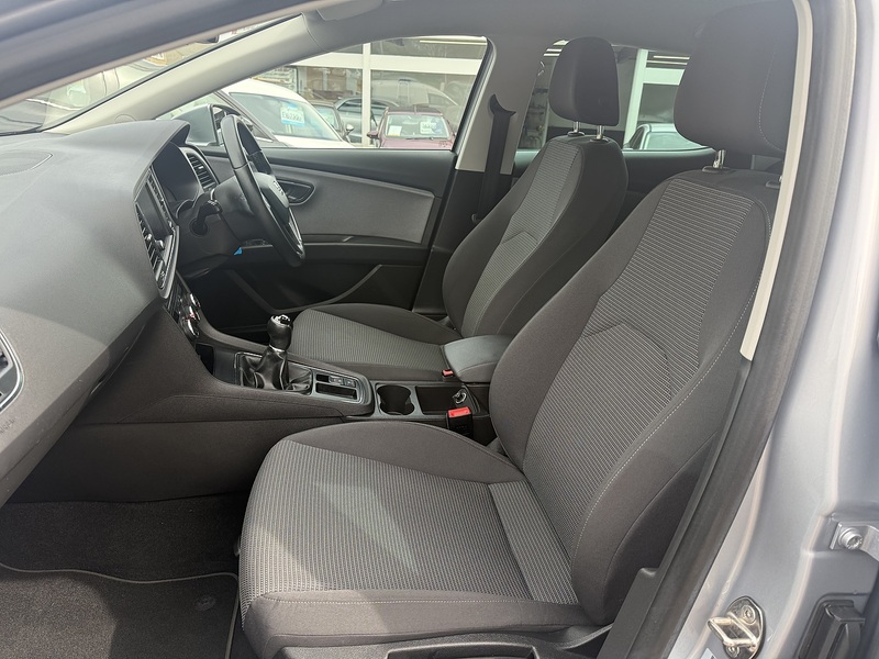 SEAT Leon TDI SE Dynamic - U327