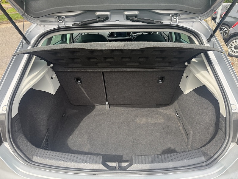 SEAT Leon TDI SE Dynamic - U327