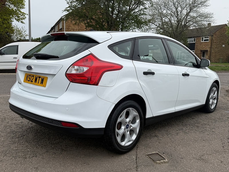 Ford Focus Studio - U328