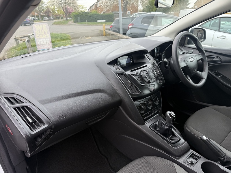 Ford Focus Studio - U328